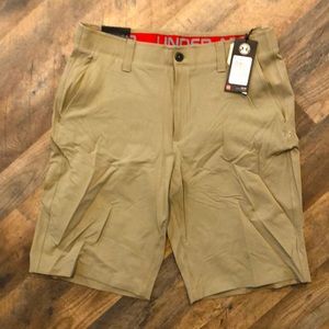 Under Armour dark khaki shorts 34 heat gear